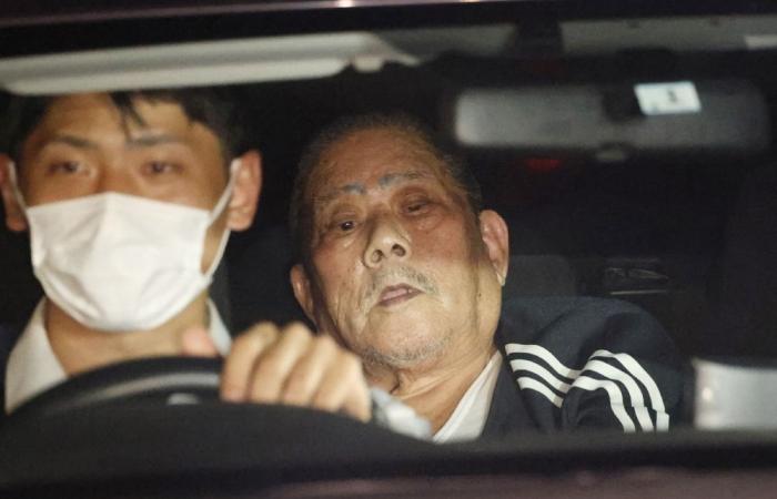 Elderly Japanese hostage taker ‘had grudge’ with post office