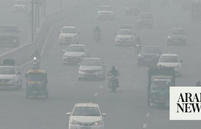 Smog-ridden New Delhi extends schools shutdown