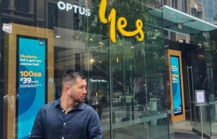 Optus outage: Millions affected by Australian network failure