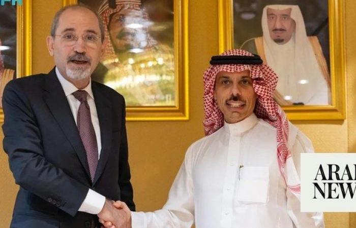 Saudi FM receives Jordan’s foreign affairs minister in Riyadh