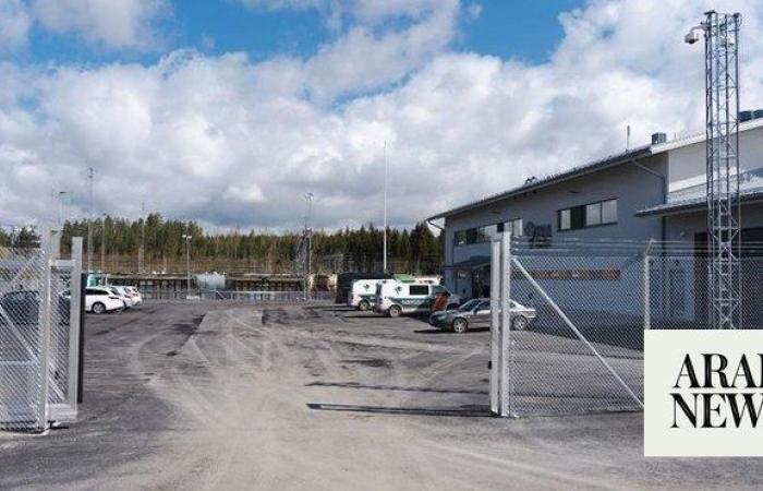 Facing asylum seeker surge from Russia, Finland mulls curbing access