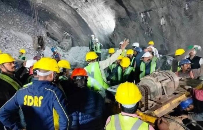 Uttarakhand tunnel collapse: India's race to save 40 trapped workers