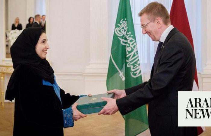 Saudi envoy presents credentials to Latvian president