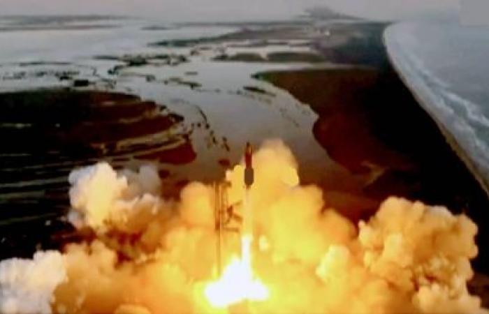 SpaceX launch attempt ends in loss of most powerful rocket ever built