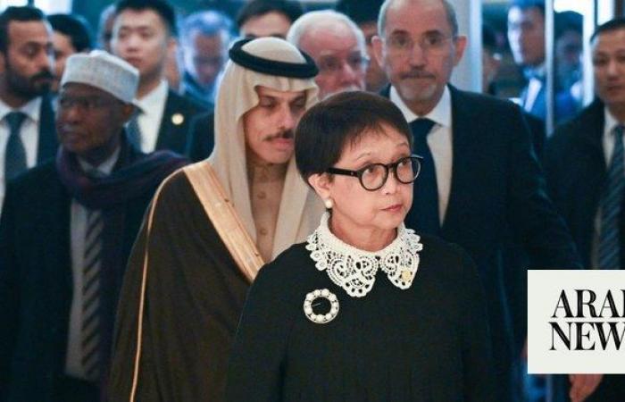 FM Marsudi urges world to pressure Israel after attack on Gaza’s Indonesian Hospital
