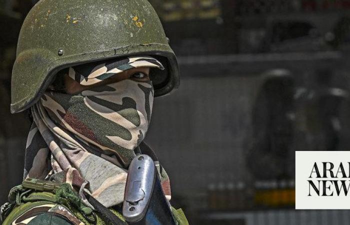 Five Indian soldiers, two militants killed in Kashmir fighting