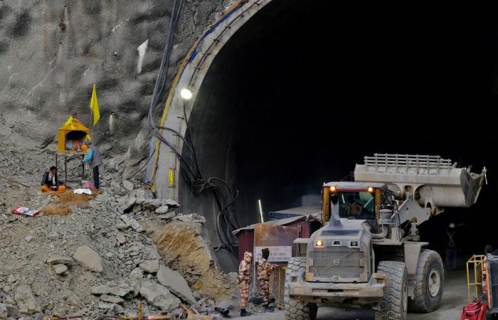 Collapsed Indian tunnel had no safety exit, was built through geological fault, says panel member
