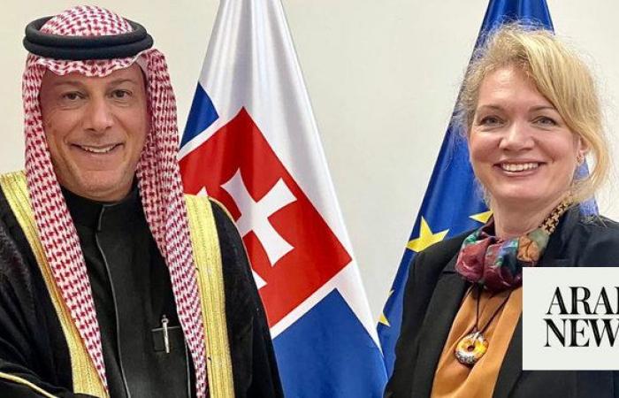 Saudi ambassador presents credentials to Slovakian official