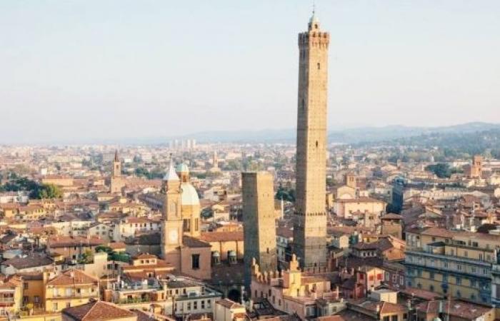 Bologna’s leaning tower sealed off over fears it could collapse