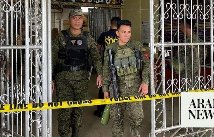Philippine police identify possible suspects after deadly blast at Catholic mass 