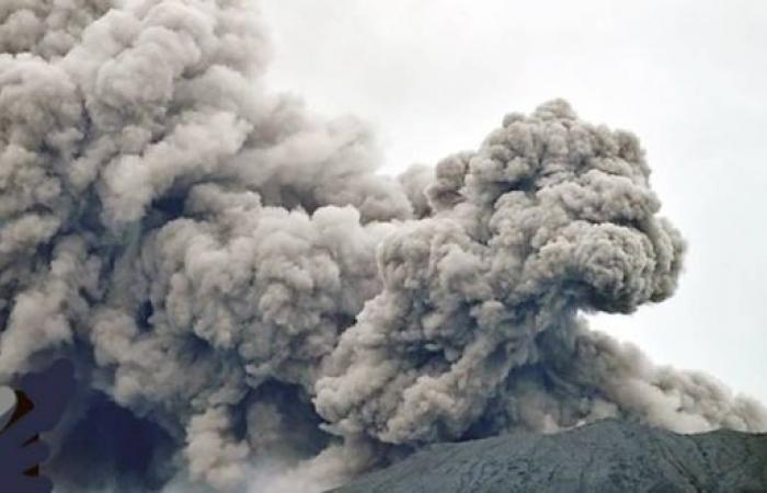 11 hikers killed, 12 missing as Mount Marapi volcano erupts in Indonesia