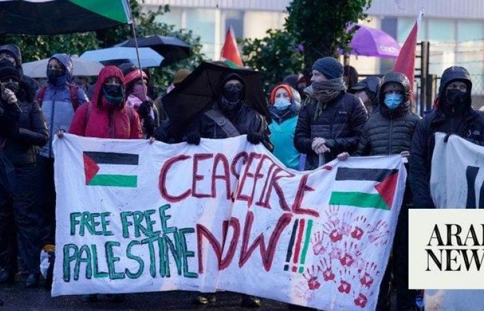 Protesters blockade Israel-linked UK defense factories