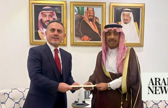 Saudi official receives credentials of ambassador of Albania