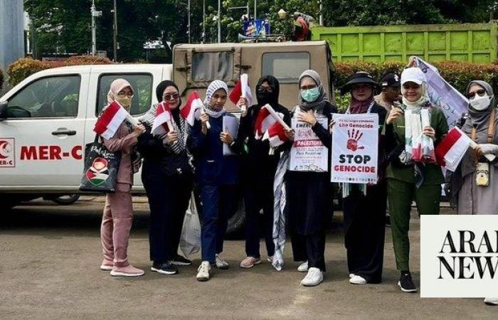 Indonesian health workers rally for protection of medics in Gaza