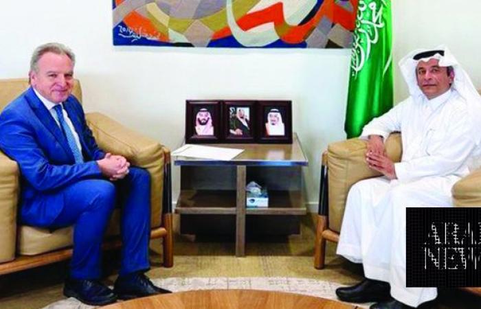 Minister receives Greek ambassador to Saudi Arabia