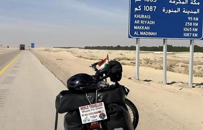 Indian doctor cycling the world ‘overwhelmed’ by Saudi hospitality