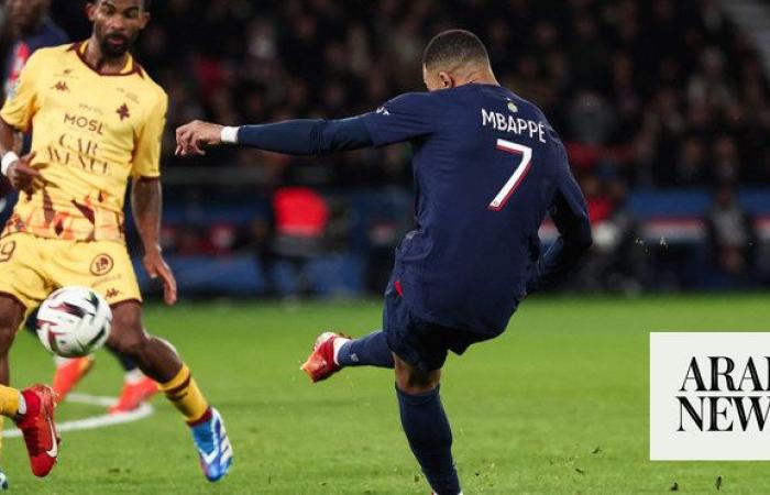 Kylian Mbappe Scores Twice On 25th Birthday As Psg Beat Metz 3 1 Ethan Mbappe Makes Debut