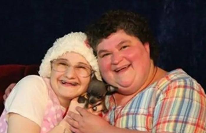 Gypsy Rose Blanchard: Woman who killed her abusive mother freed from US prison