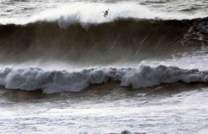 Huge waves to hit California coast for third day, bringing flooding and life-threatening conditions