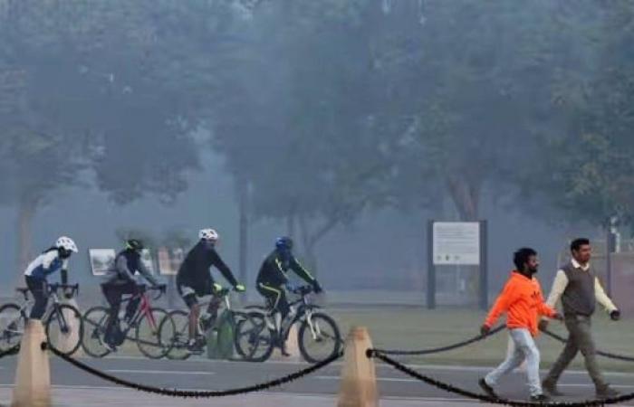 Air quality dips in New Delhi amid cold wave, authorities say