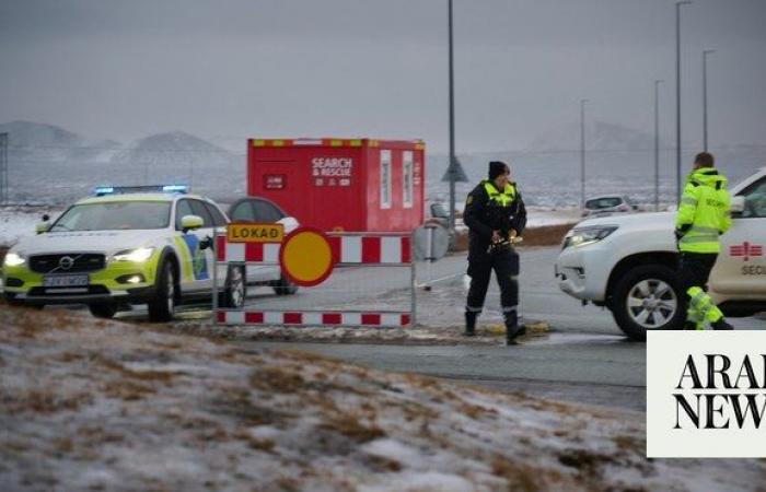 Volcano erupts in southwest Iceland