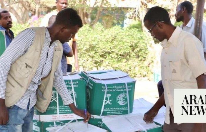 KSrelief distributes food aid to displaced families in Sudan