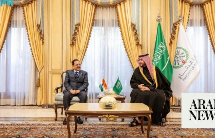 Saudi, Indian defense ministers look to boost cooperation