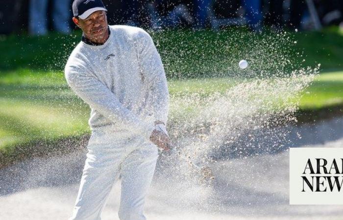 Woods inconsistent in PGA return as Cantlay leads at Riviera