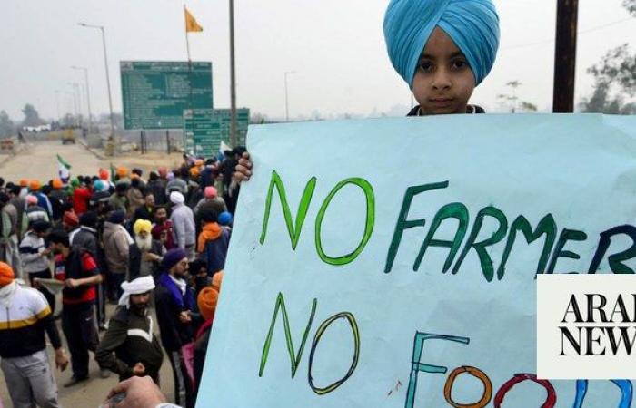Indian farmers reject government offer and say they will carry on marching to New Delhi