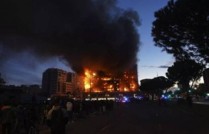 As many as 15 people still missing after Valencia apartment building fire
