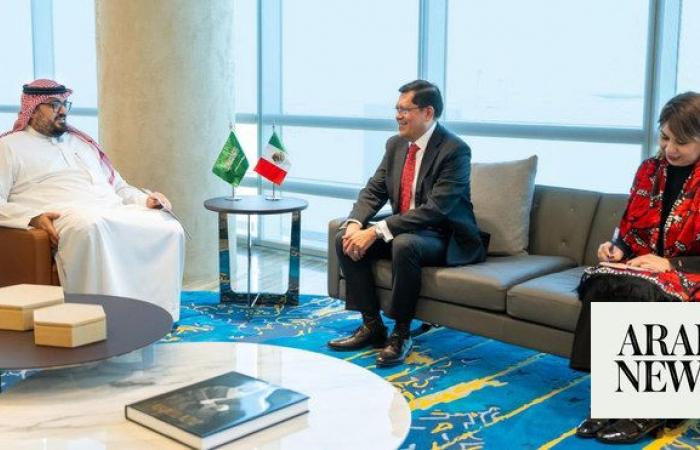 Economy minister meets Mexican ambassador in Riyadh