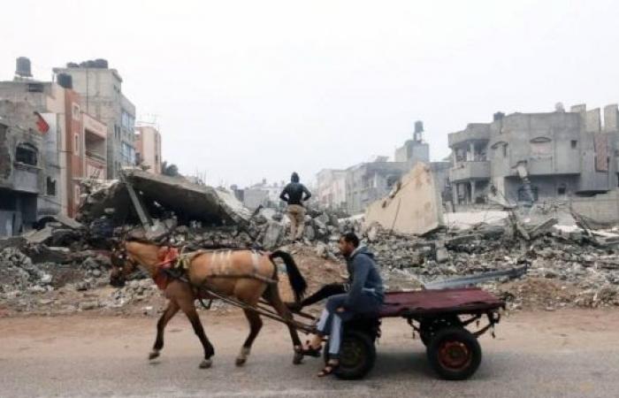 Gazans crowdfund thousands for uncertain escape