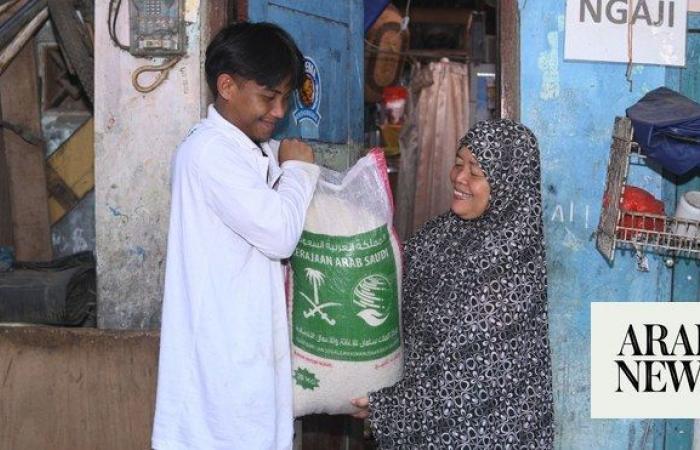 Indonesia’s alms agency collaborates with KSrelief to distribute Ramadan food packages