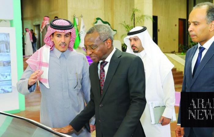 Saudi fund chief receives Islamic Development Bank official