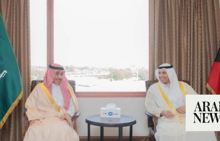 Saudi minister talks media in Kuwait