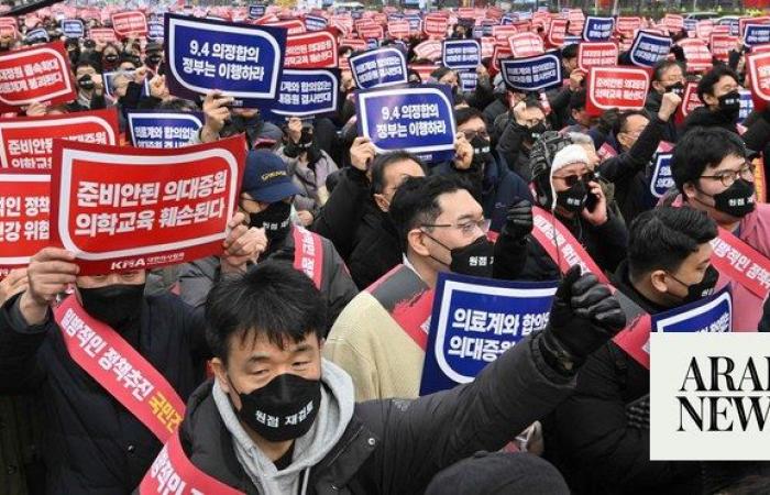 South Korea starts procedures to suspend licenses of 4,900 striking doctors