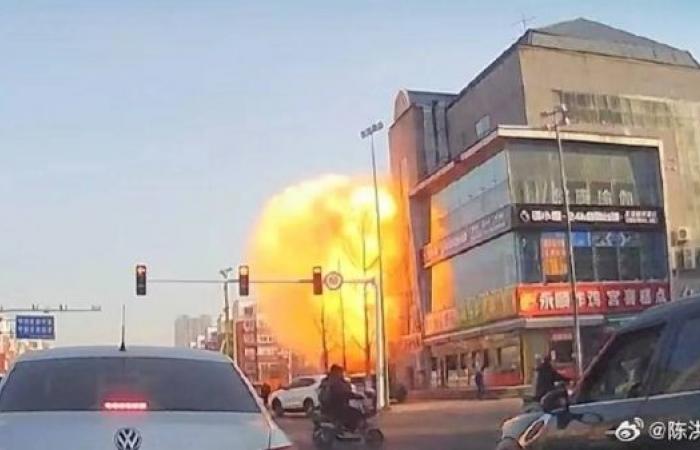 Deadly China restaurant blast rocks city near Beijing