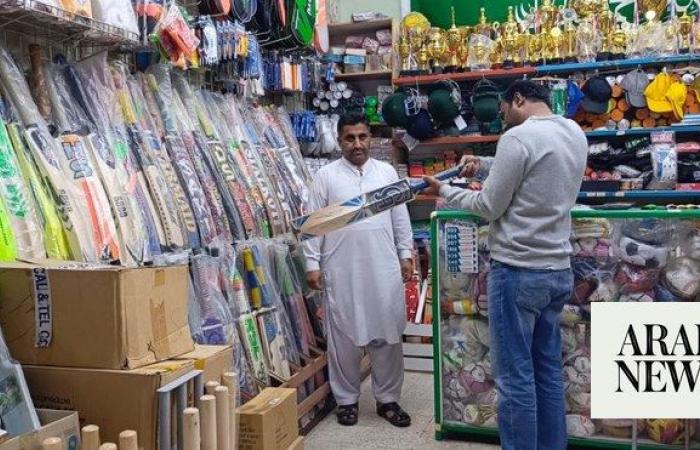 Howzat! Cricket-lovers in Saudi Arabia follow their favorite game with a passion