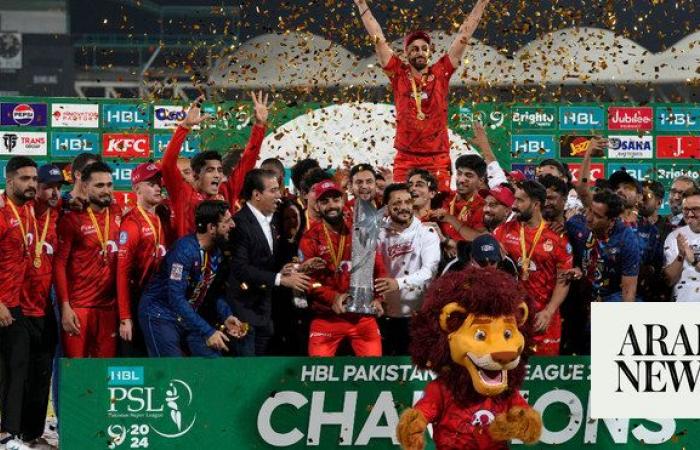 Islamabad United beat Multan Sultans in last-ball thriller to clinch third PSL title