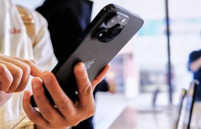 US accuses Apple of monopolizing smartphone market