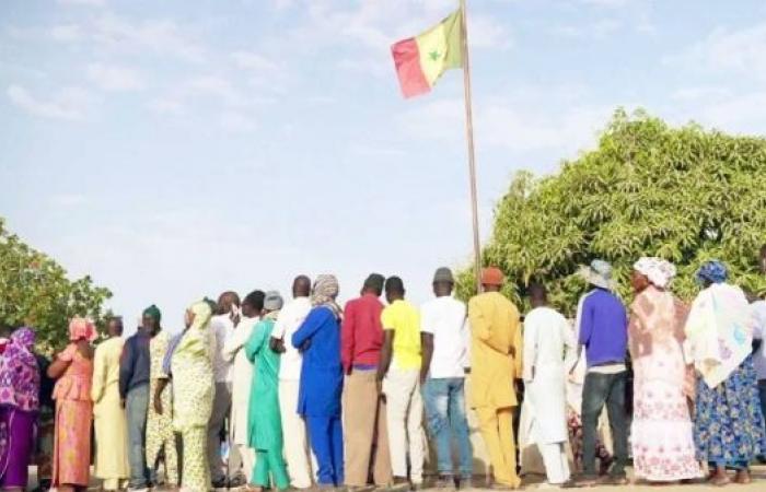 Voters choose new Senegal president after political crisis