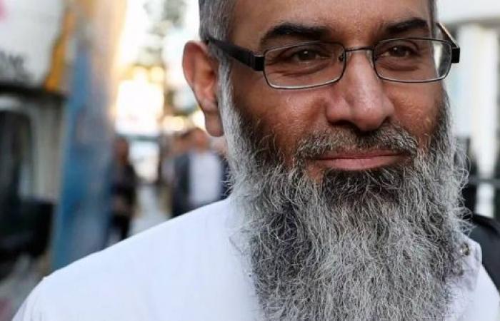 Radical preacher Anjem Choudary pleads not guilty to two terror charges