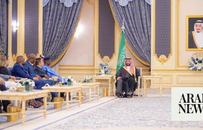 Saudi crown prince receives credentials of new ambassadors to Riyadh