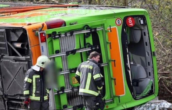 Five dead as coach crashes on German motorway