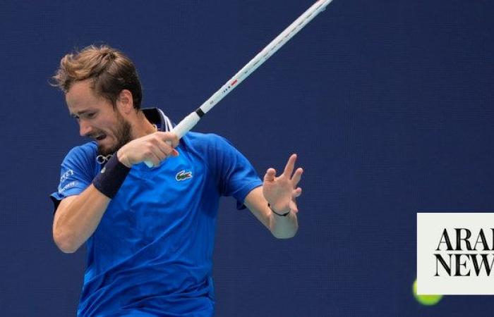Defending champ Medvedev, No. 1 seed Alcaraz advance into Miami Open quarterfinals