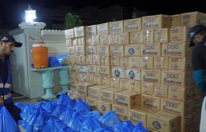 Karachi charity distributes sahoor food to over 20,000 people daily