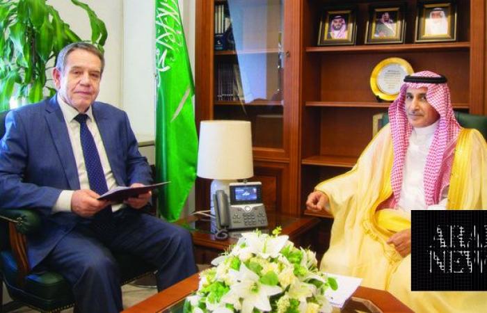 Minister receives Russian ambassador to Saudi Arabia