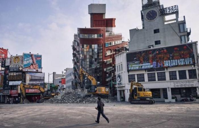 Dozens rescued after major Taiwan quake but more than 600 still cut of