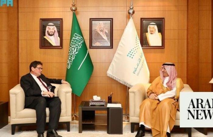 Saudi minister, British envoy to Riyadh discuss education coorporation