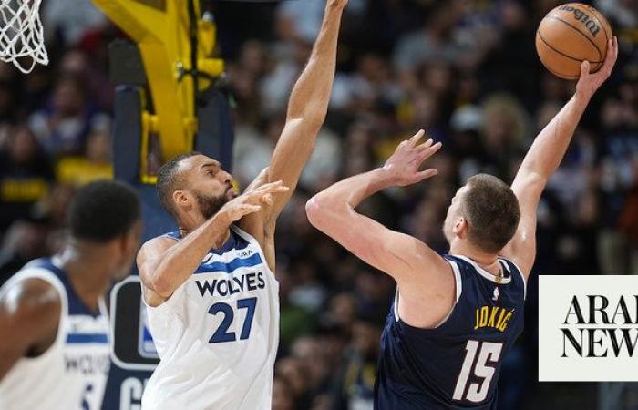 Nuggets put away Wolves to reclaim Western Conference top spot